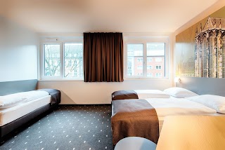 B&B HOTEL Aachen-City