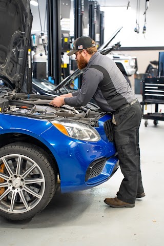 Mercedes-Benz & Sprinter Service Center