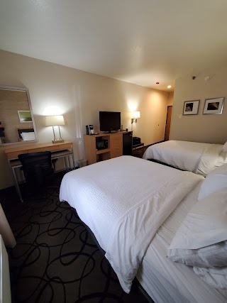 Holiday Inn Express & Suites Henderson, an IHG Hotel