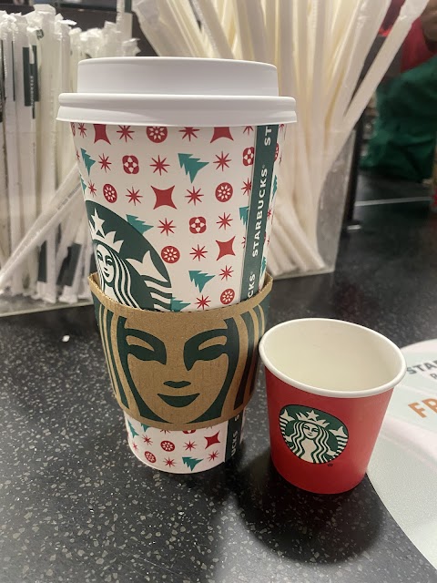 Photo of Starbucks - 739 North Highway 67, Cedar Hill, TX 75104, USA