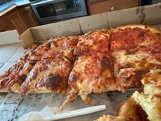 Rocco's Off Wooster Pizza,Delivery & Italian Restaurant