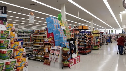 Hy-Vee Grocery Store