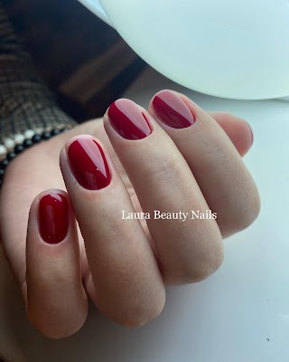 Laura Beauty Nails - Manucure Russe