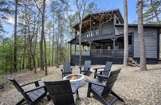 Up North - Cabin in Broken Bow