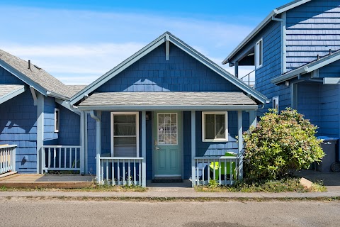 Blue Octopus Oceanside Cottages