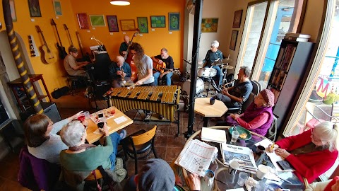 La Baguette Music Cafe