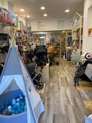 Pioiris Family Tienda de Bebés en Rincón de la Victoria, Málaga. Calzado Respetuoso.