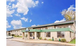 Days Inn by Wyndham Winona