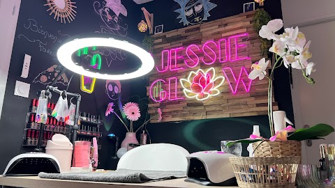 Jessie Glow | Manucure | Onglerie