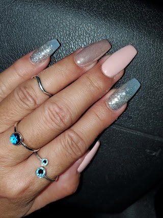 City Nails