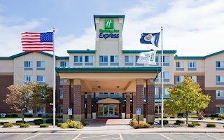 Holiday Inn Express & Suites St. Paul NE (Vadnais Heights), an IHG Hotel