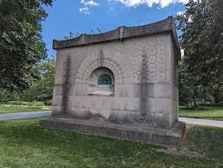 Getty Tomb - Louis H. Sullivan, Architect