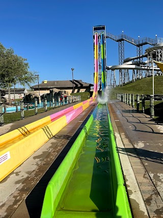 Hurricane Harbor Rockford