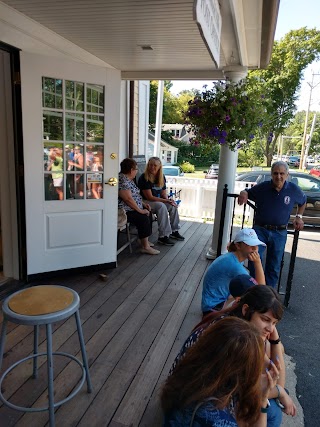 Marshfield Hills General Store