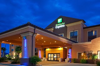 Holiday Inn Express & Suites Kingman, an IHG Hotel