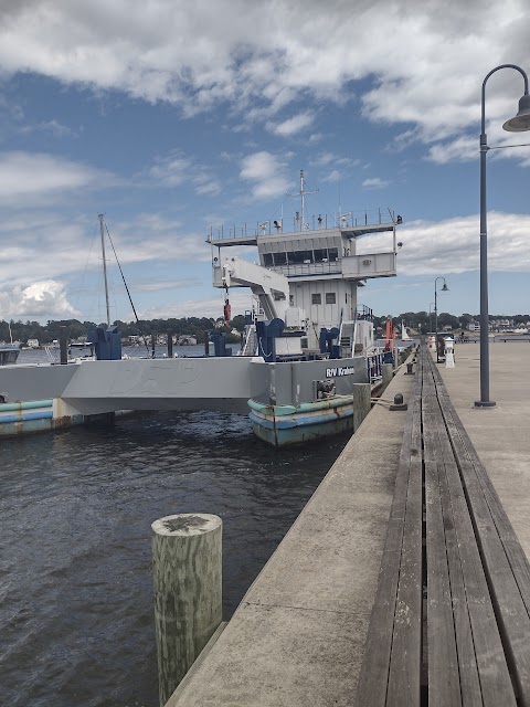 Thames River Heritage Park Water Taxi (Groton)