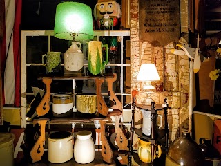 Mary D's Antiques & Collectibles