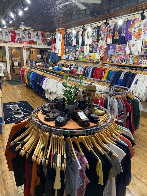 Photo of Singlestitch Madison - 214 State Street, Madison, WI 53703, USA