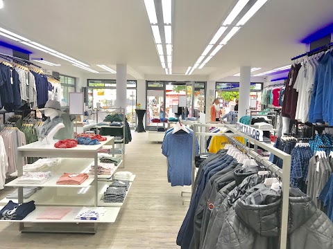 Mia Store