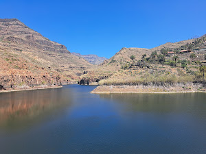 Presa de Ayagaures