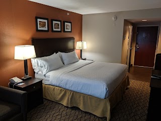 Holiday Inn Express & Suites Danbury - I-84, an IHG Hotel