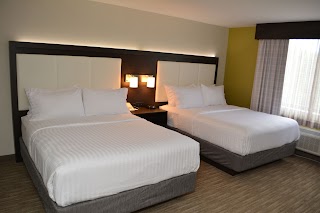 Holiday Inn Express & Suites Waterville - North, an IHG Hotel