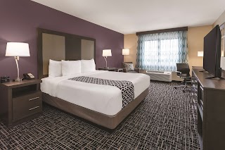 La Quinta Inn & Suites by Wyndham Wichita Airport