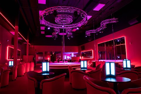 Club Rouge Beaverton