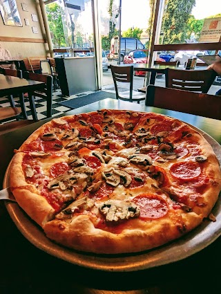 New Yorker Pizza & Restaurant