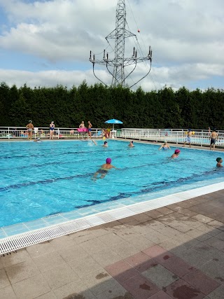 Piscina Municipal La Monxina