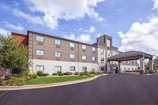 Holiday Inn Express Howe (Sturgis, MI), an IHG Hotel