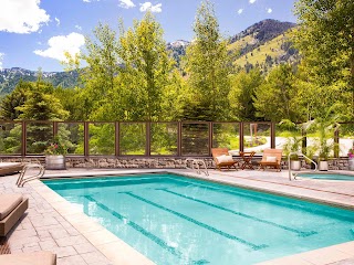 Teton Mountain Lodge & Spa