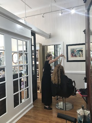 Elizabeth Claire Salon