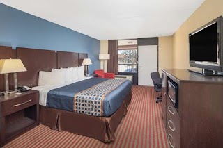 Travelodge by Wyndham Savannah Area/Richmond Hill