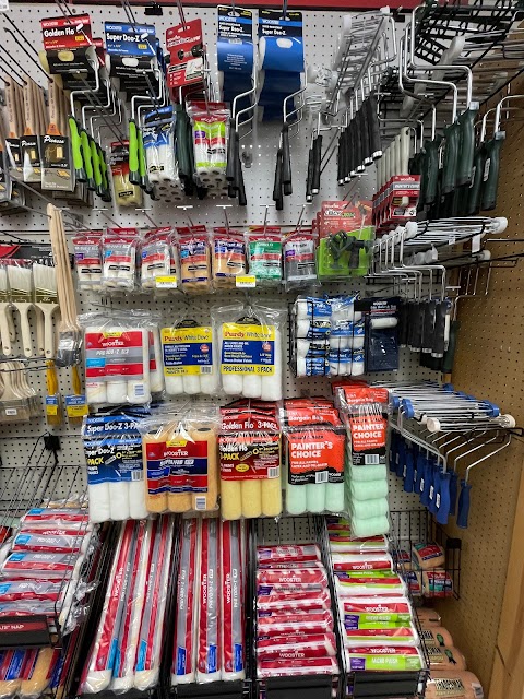 Orlando Family Hardware Store