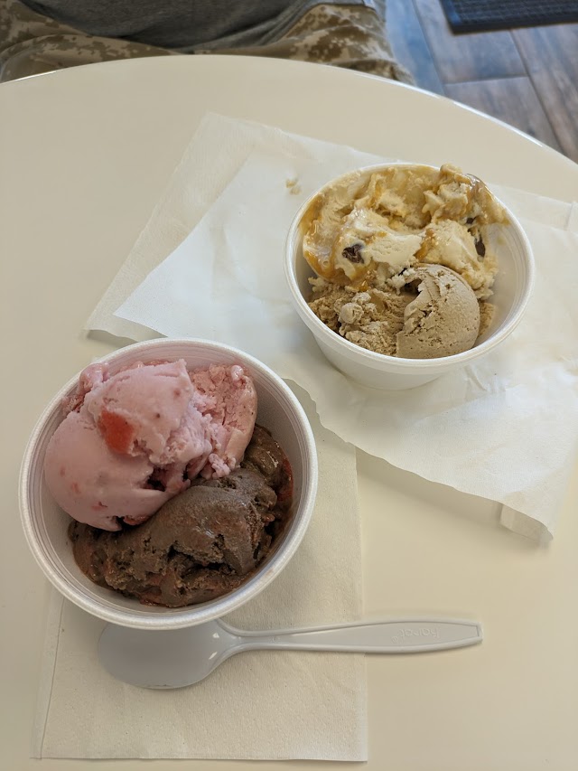 San Carlos Scoops - Ice Cream Shop Estero / Ft. Myers