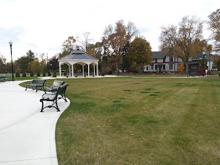 BG Green Space-Gazebo