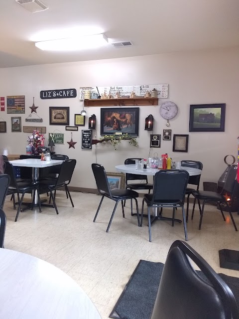 Photo of Liz's Cafe - 1218 U.S. 45, Eldorado, IL 62930, USA