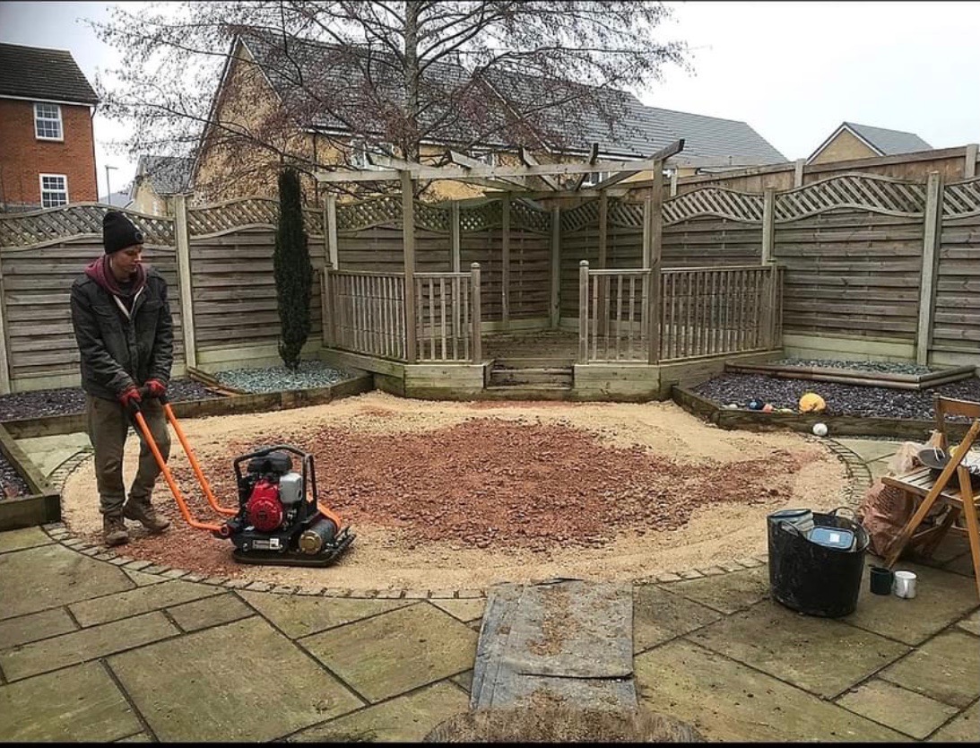 Green as Grass in 15 Hoopers Yard, London NW6 7EJ, UK - Gardeners featuring 