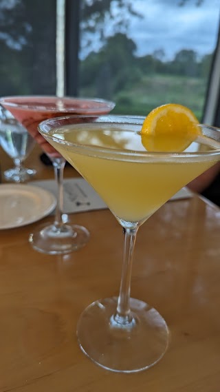 Martinis Restaurant & Lounge