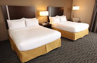 Holiday Inn Express & Suites Omaha South - Ralston Arena, an IHG Hotel