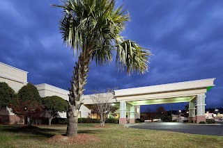 Holiday Inn Lumberton North - I-95, an IHG Hotel