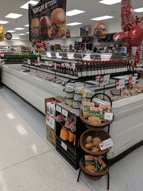 Hy-Vee Grocery Store