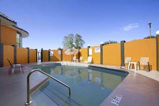 Days Inn & Suites by Wyndham Duncan/Spartanburg