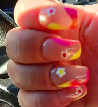 Madison Nails