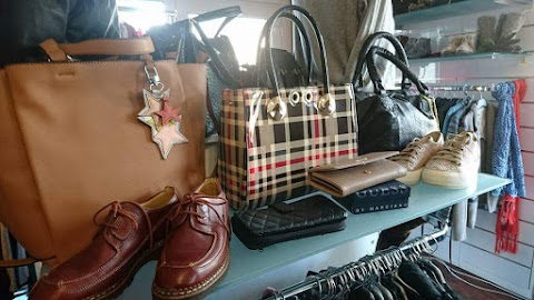 Photo de Chic et Tendance - 70 Rue de Brest, Langueux, France