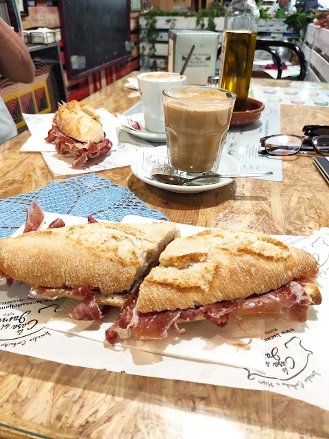 LEOCADIO La Casa del Jamón Ronda