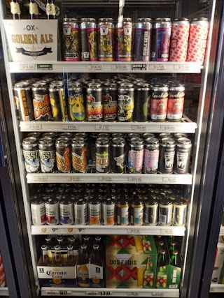 Kasper's Bar & Bottle Shop (Campus liquor)