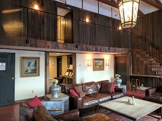 Highline Lodge