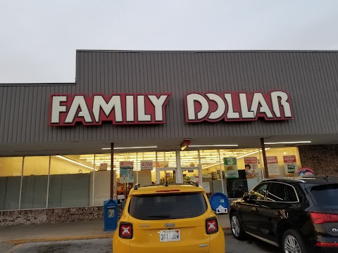 Photo of Family Dollar - 1906 Spruce Street, Leavenworth, KS 66048, USA